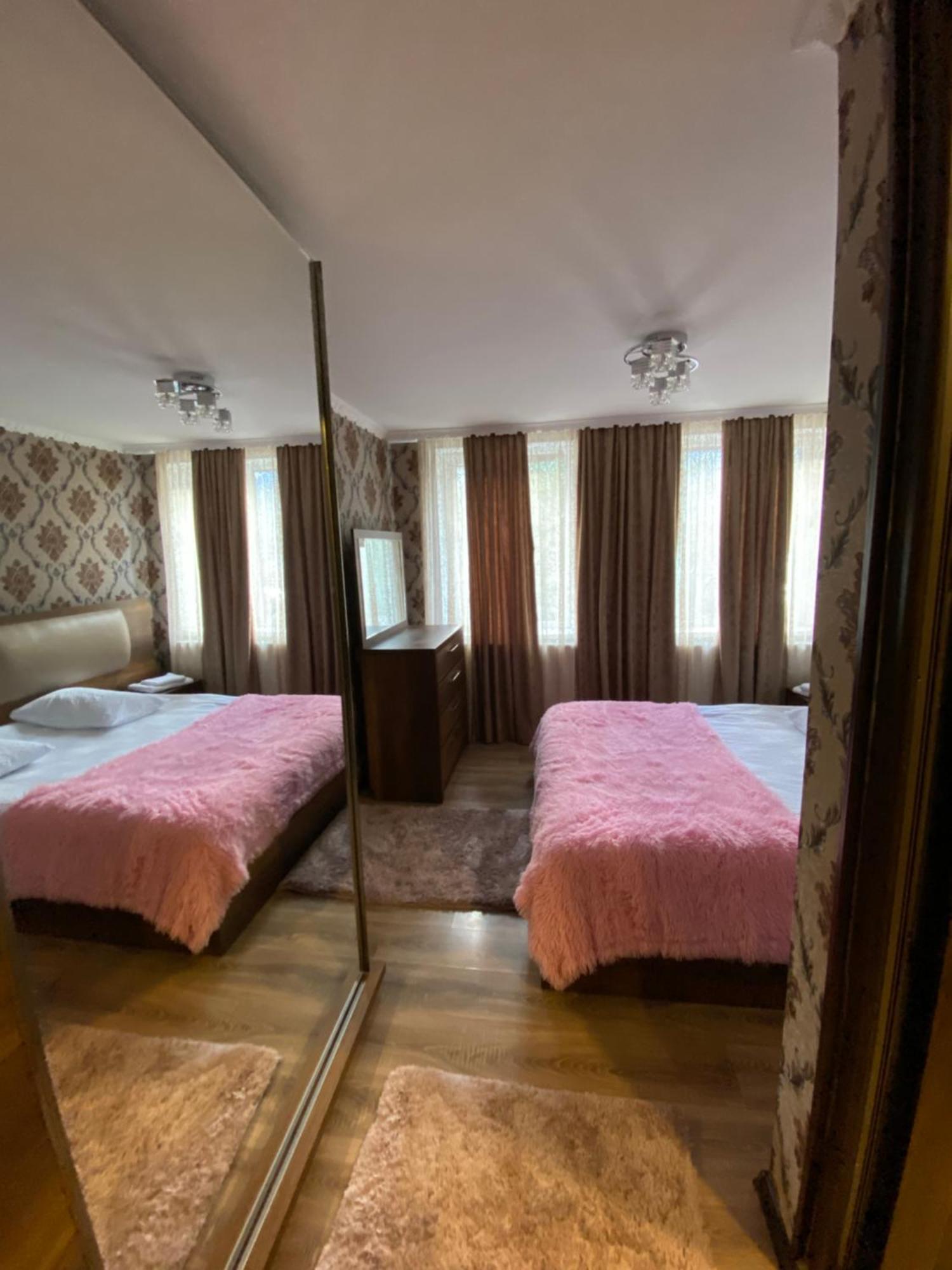 Guest House Misho Kazbegi Bagian luar foto