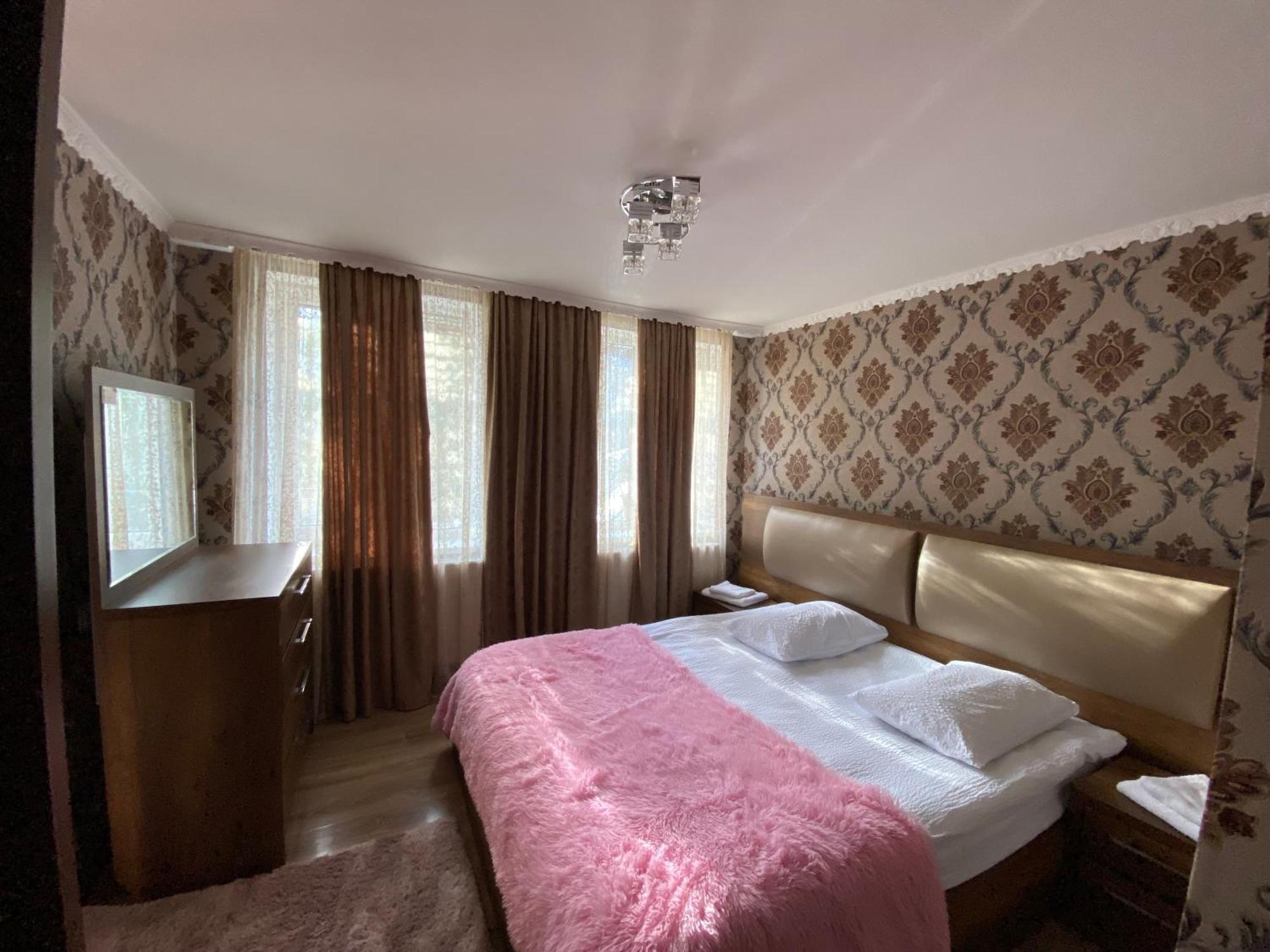 Guest House Misho Kazbegi Bagian luar foto