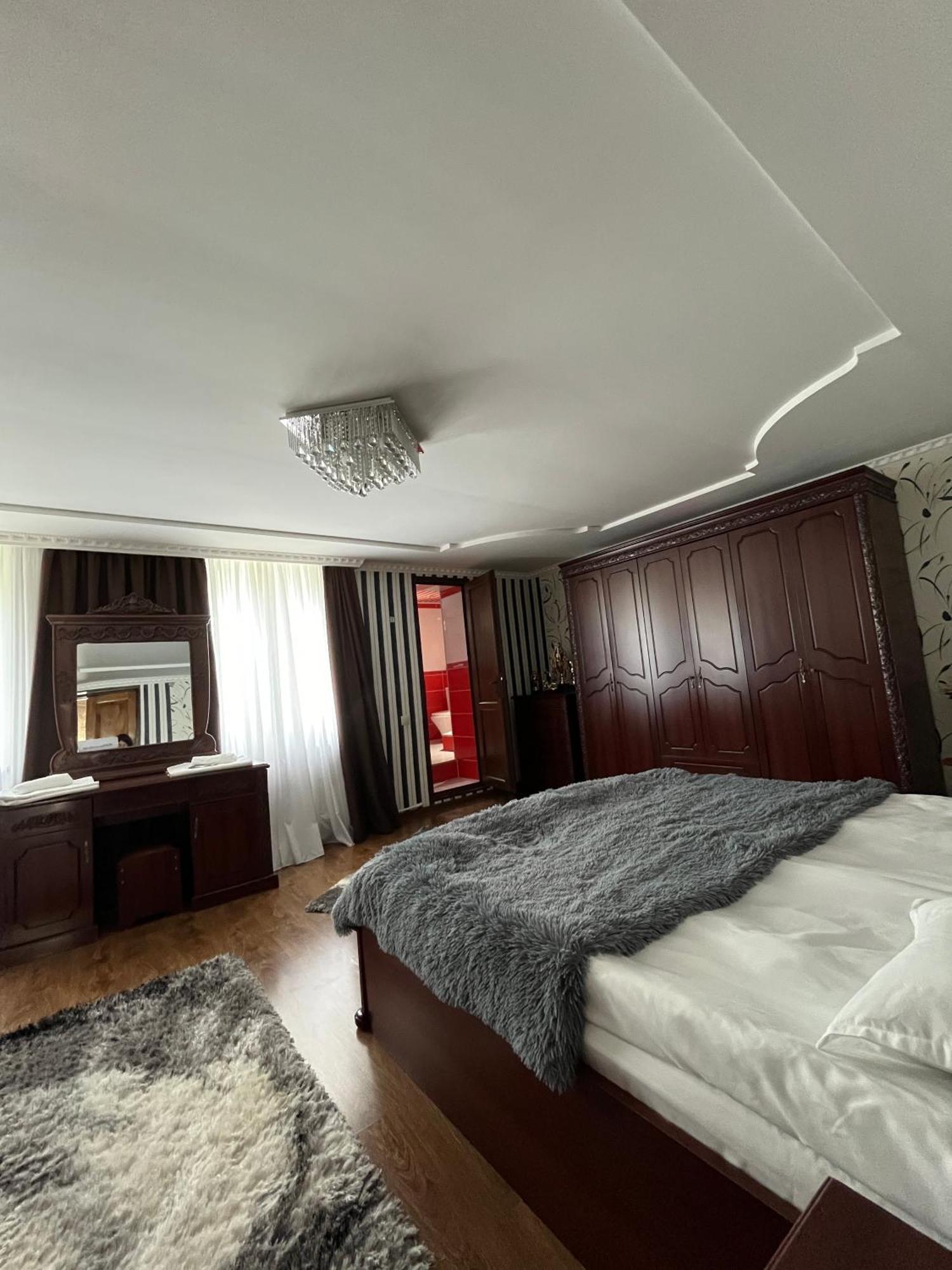 Guest House Misho Kazbegi Bagian luar foto